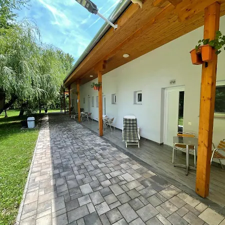 Liget Ueduelopark Aparthotel Fonyod