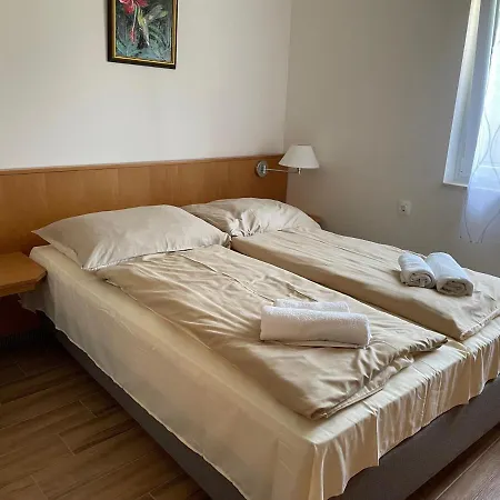 Aparthotel Liget Ueduelopark
