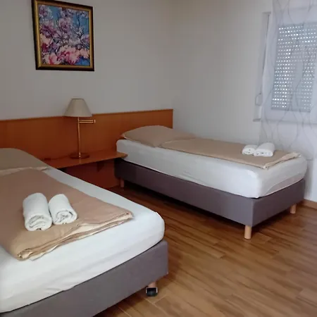 Liget Ueduelopark Aparthotel *