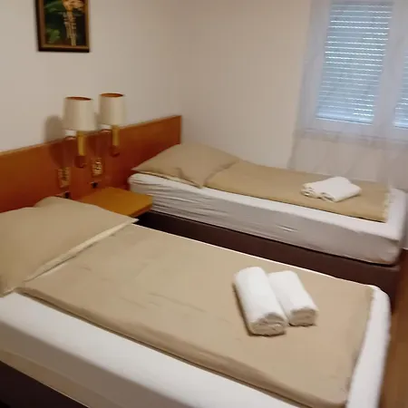 Liget Ueduelopark Aparthotel *