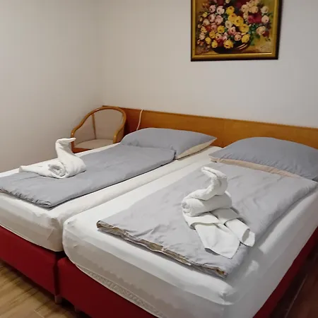 Liget Ueduelopark Aparthotel Fonyod