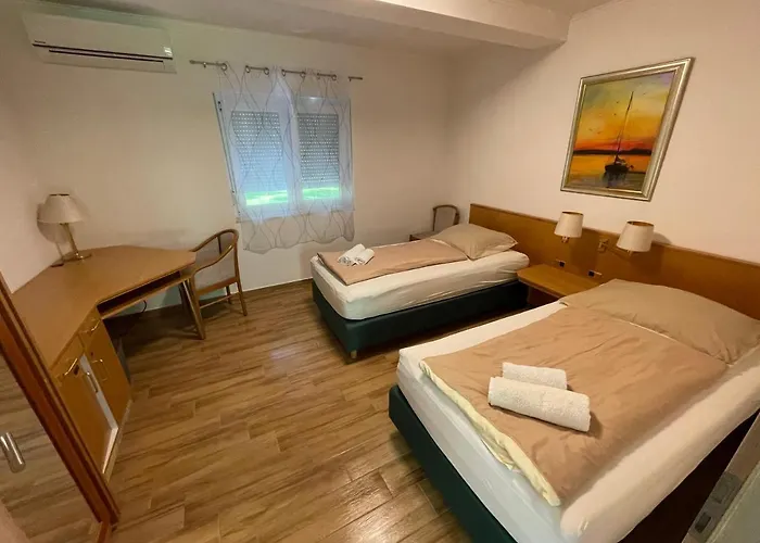 Aparthotel Liget Ueduelopark 3*